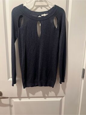 ROI Navy Knit Top with Cutout Back